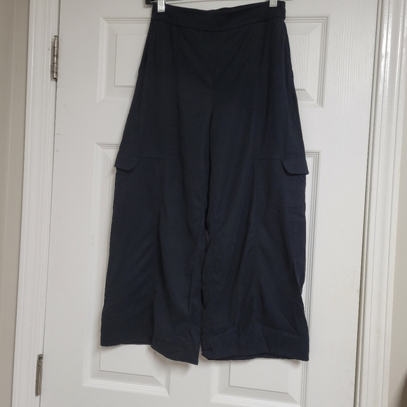 Lululemon Metropolis Maven Cropped Wide Leg Pants. - Picture 4 of 16